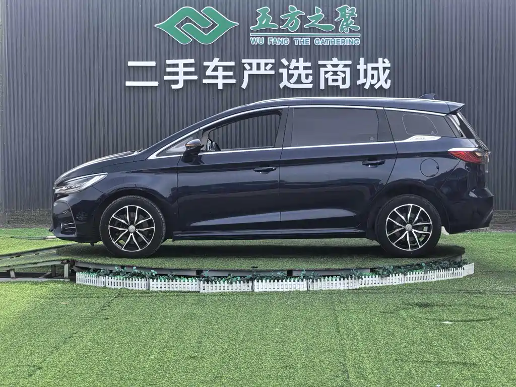 BYD MAX 2018 — фото 18