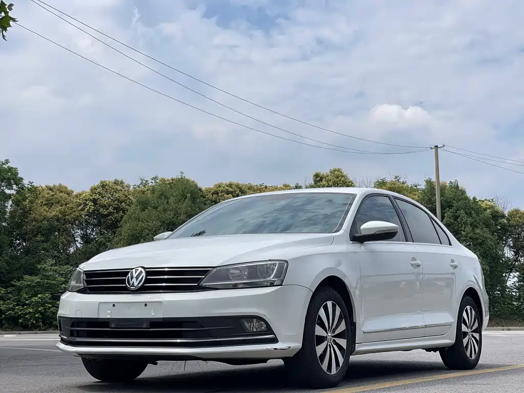 Volkswagen Sagitar 2017