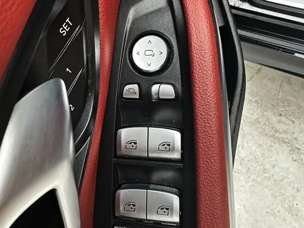 BMW 3 Series 2023 — фото 16