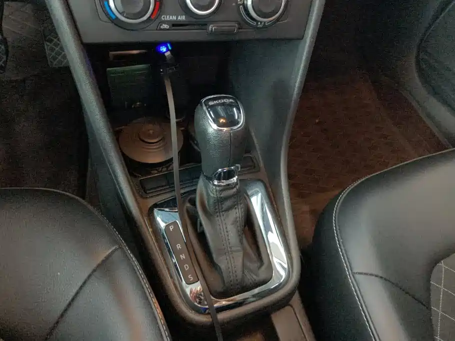 Skoda Rapid 2018 — фото 16