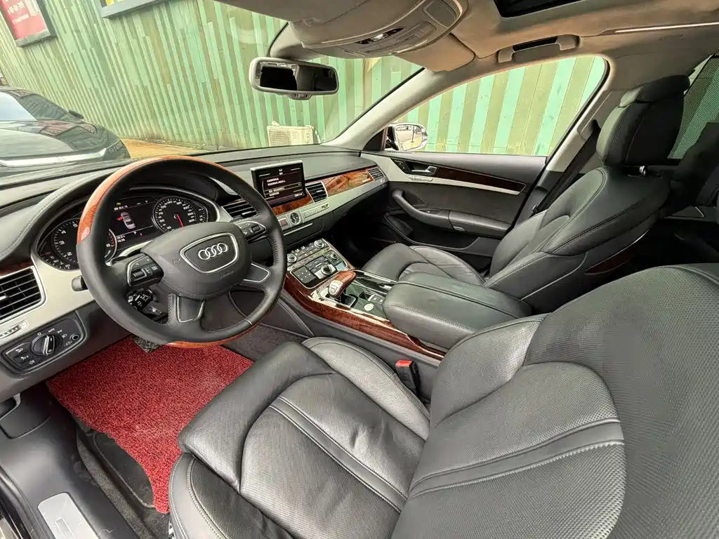 Audi A8 2011