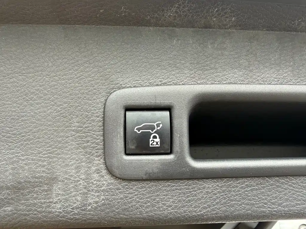Toyota Sienna 2022 — фото 16