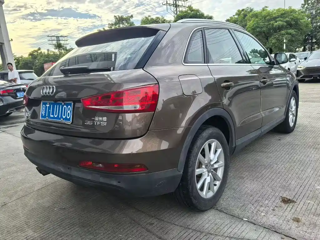 Audi Q3 2015