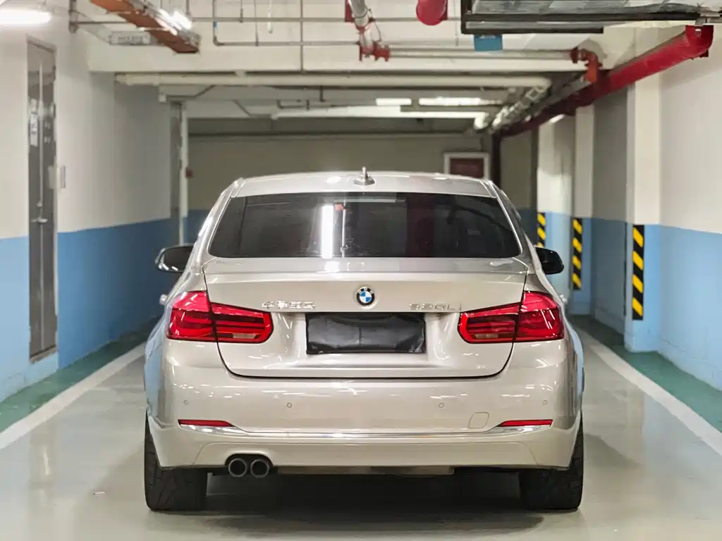 BMW 3 Series 2017 — фото 17