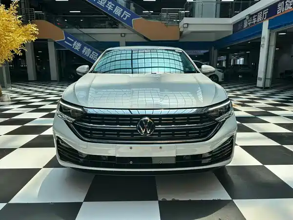 Volkswagen Sagitar 2023