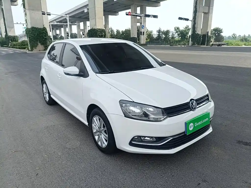 Volkswagen Polo 2015 — фото 4
