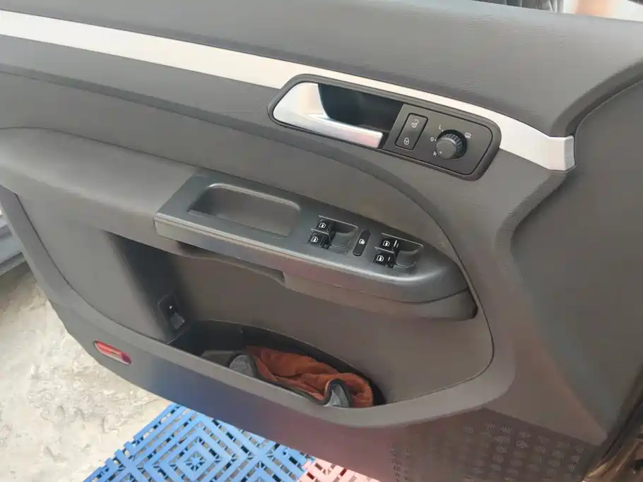 Volkswagen Touran 2015