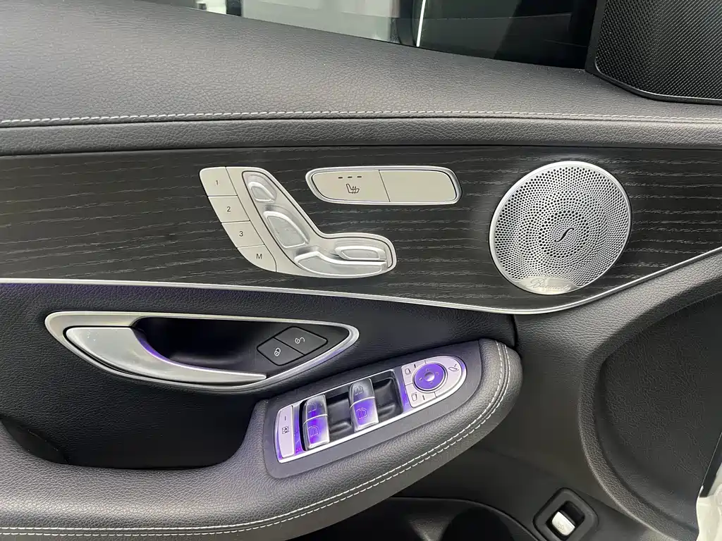 Mercedes-Benz C-Class 2021 — фото 11