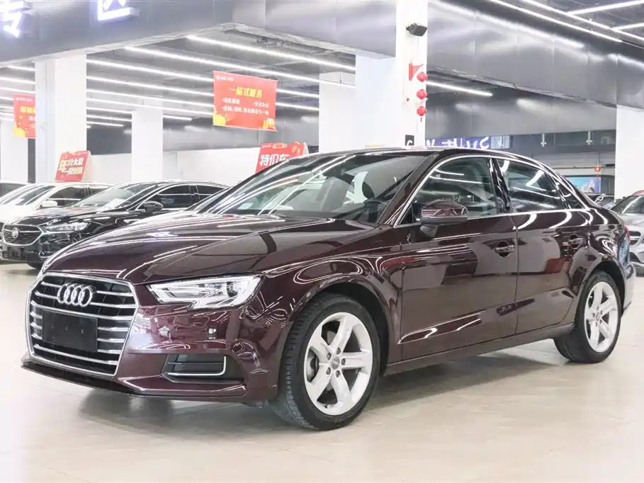 Audi A3 2020 — фото 1
