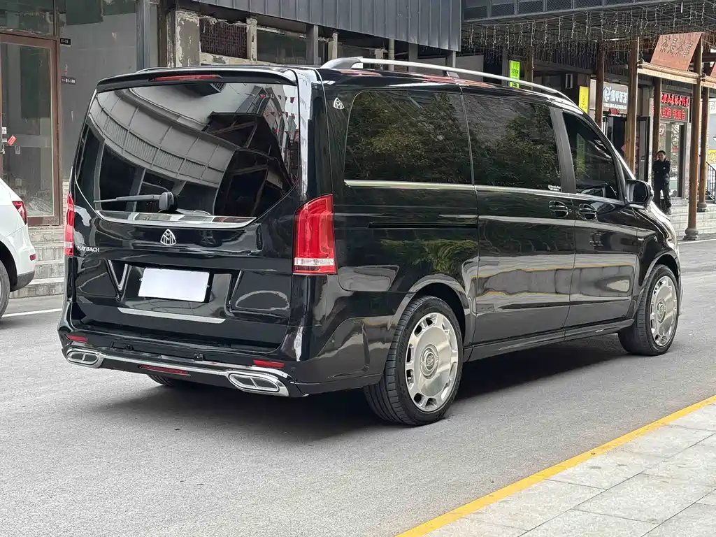 Mercedes-Benz V-Class 2019 — фото 10