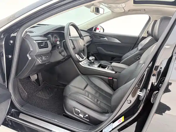 Hongqi H5 2022