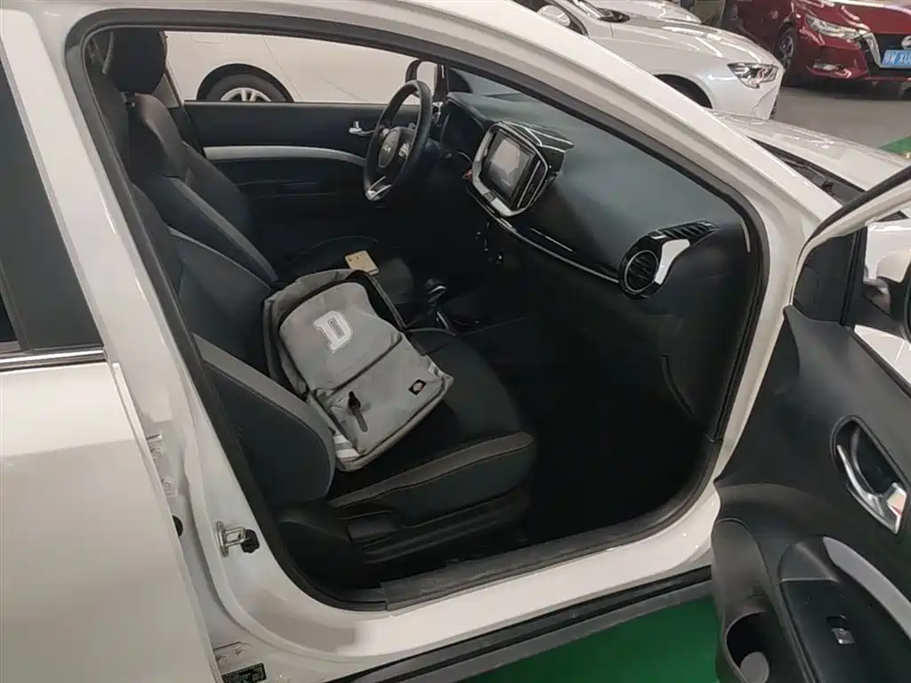 Kia KX1 2022 — фото 25