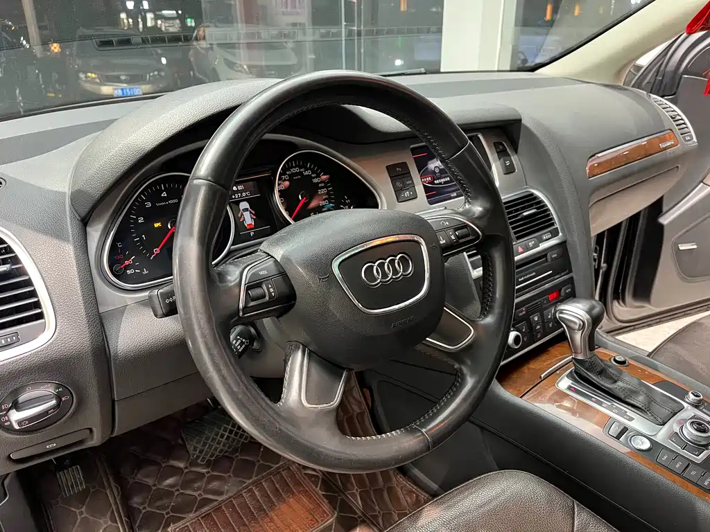 Audi Q7 2014 — фото 11
