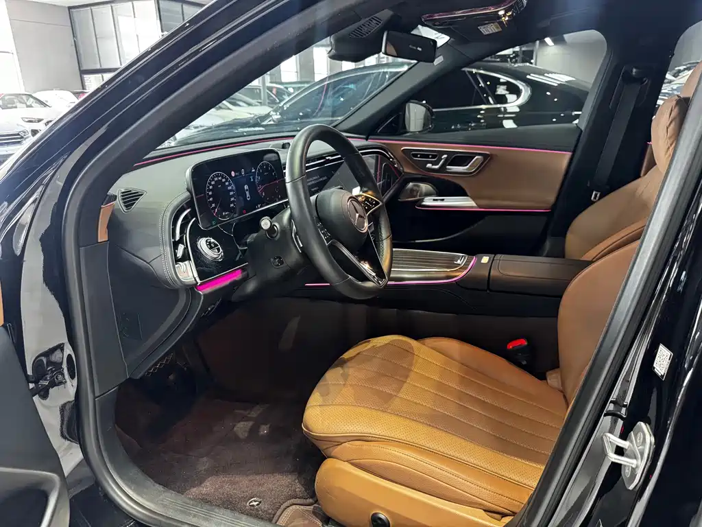 Mercedes-Benz E-Class 2024