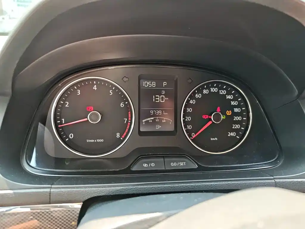Volkswagen Cross Lavida 2014