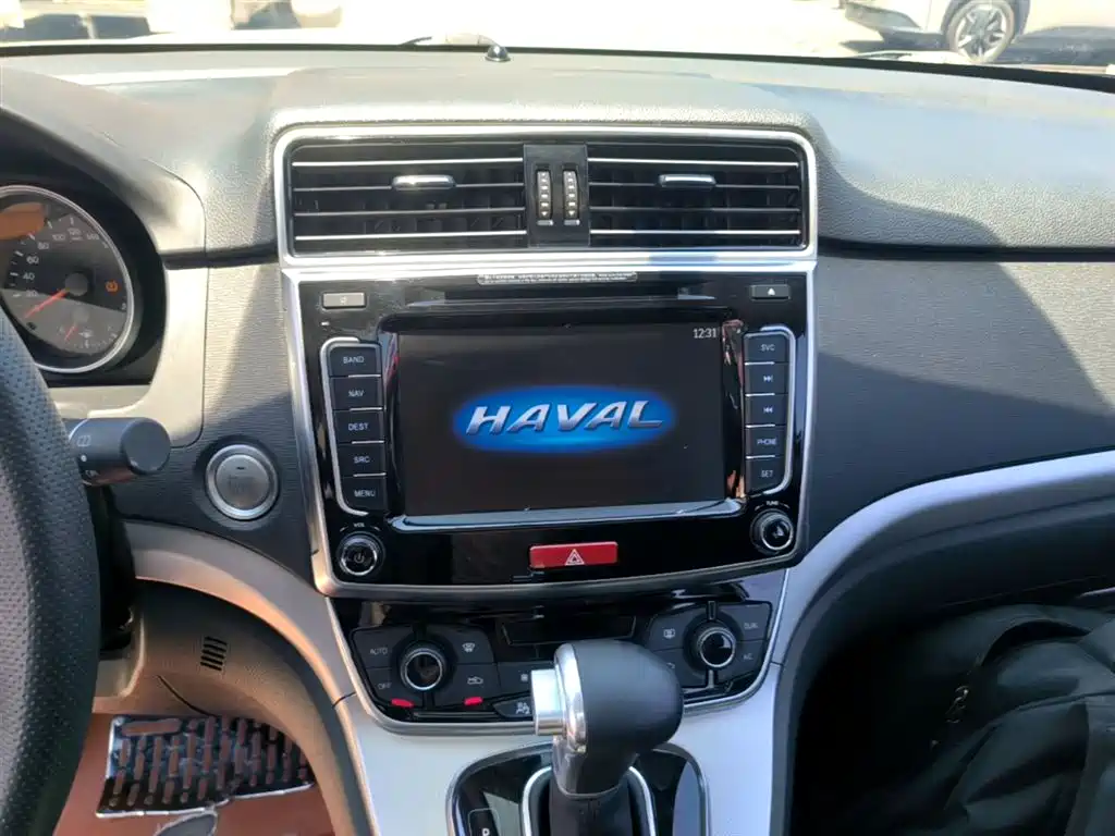 Haval M6 2017 — фото 13