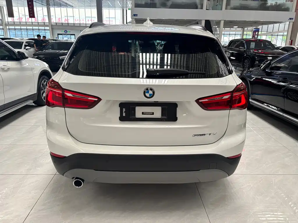 BMW X1 2019 — фото 11