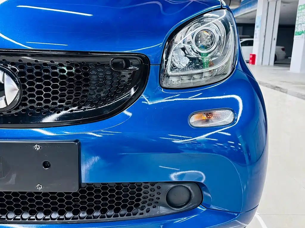 smart Fortwo 2018 — фото 10