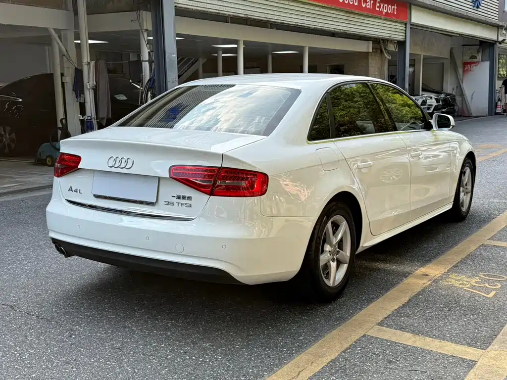 Audi A4L 2014 — фото 6