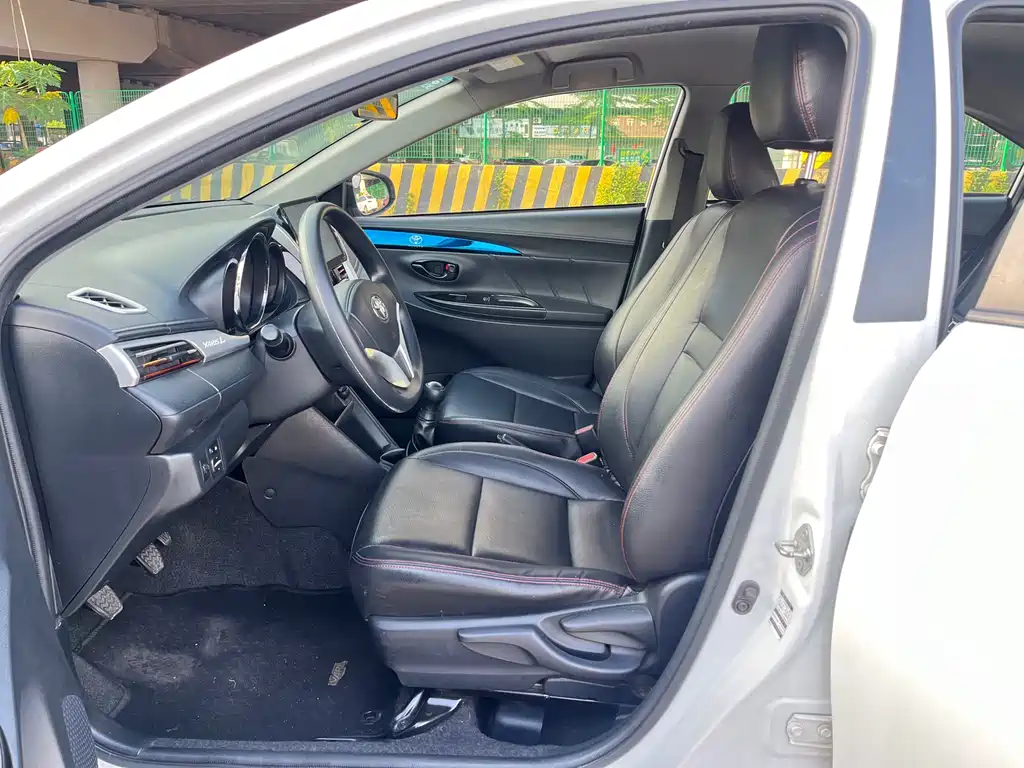 Toyota Yaris L 2017