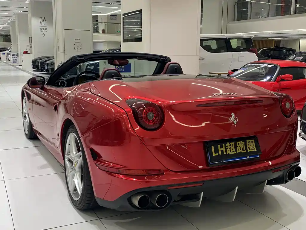 Ferrari California T 2015 — фото 15