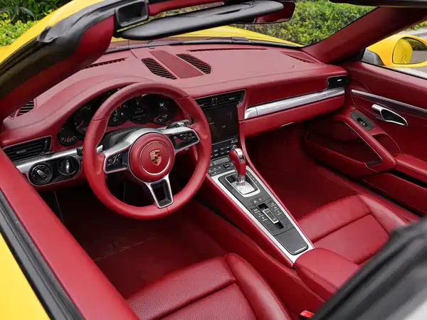 Porsche 911 2018