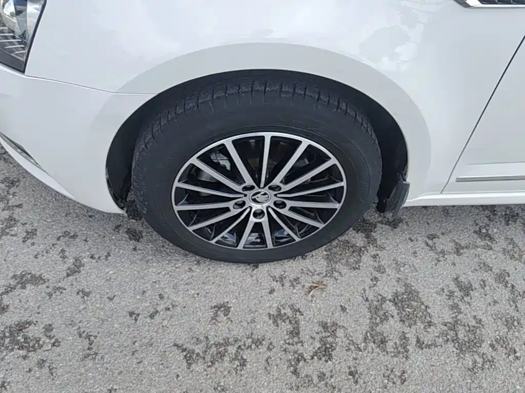 Skoda Octavia 2020 — фото 23