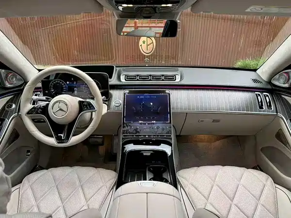 Mercedes-Benz Maybach S-Class 2023