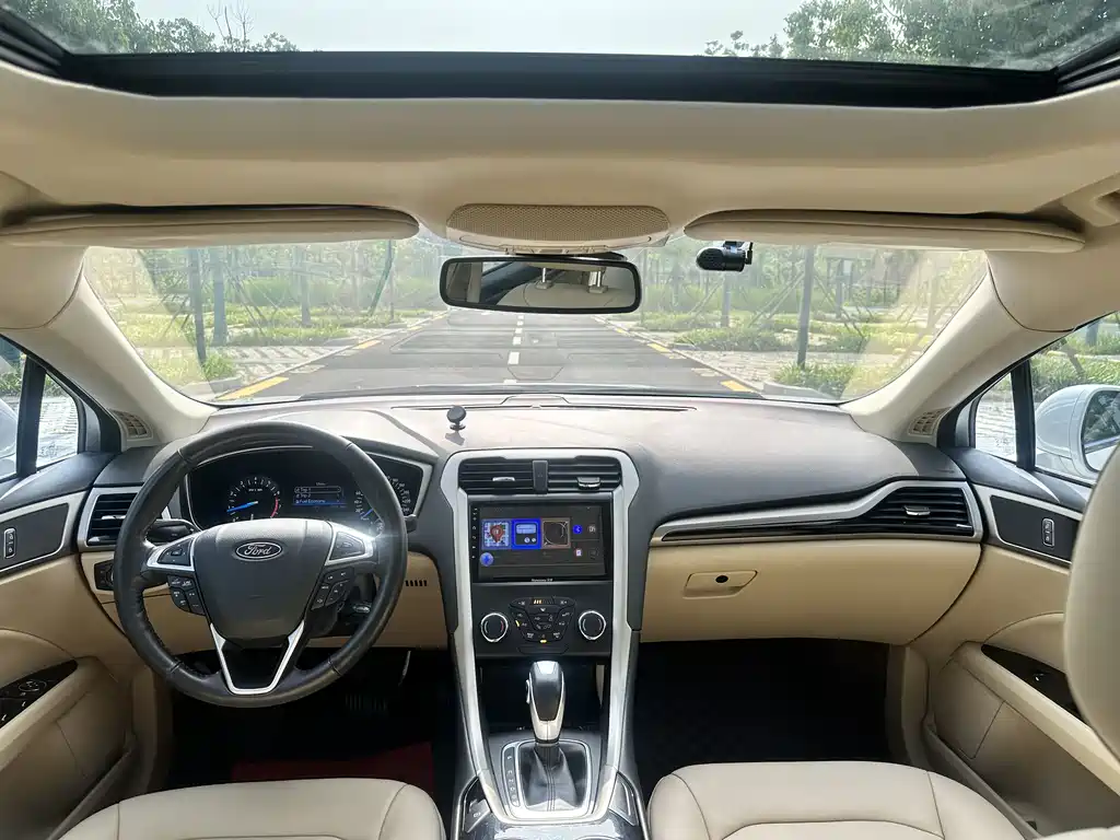 Ford Mondeo 2014 — фото 11