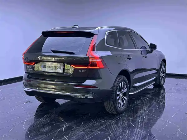 Volvo XC60 2022