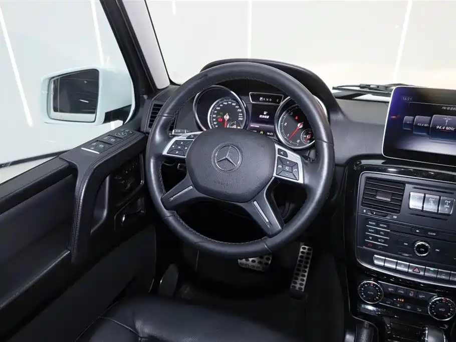 Mercedes-Benz G-Class 2018 — фото 26