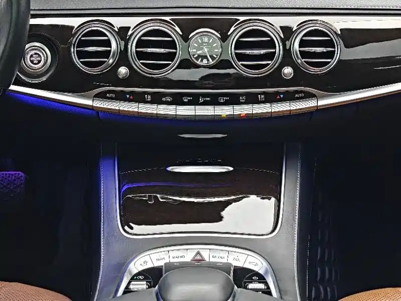 Mercedes-Benz Maybach S-Class 2021 — фото 12