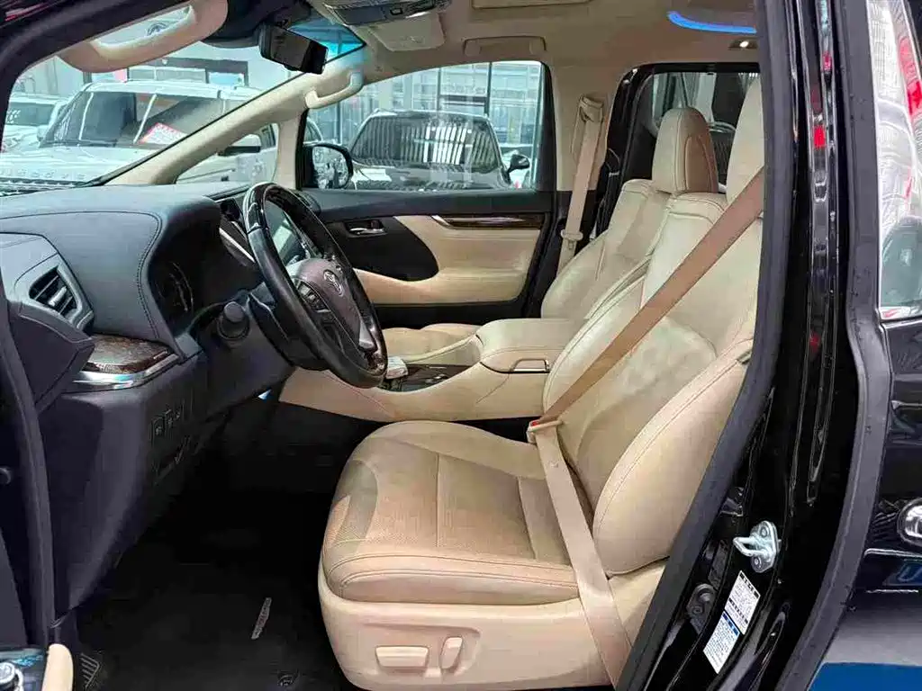 Toyota Alphard 2022 — фото 2