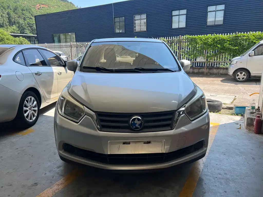 Venucia D50 2014