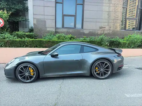 Porsche 911 2023