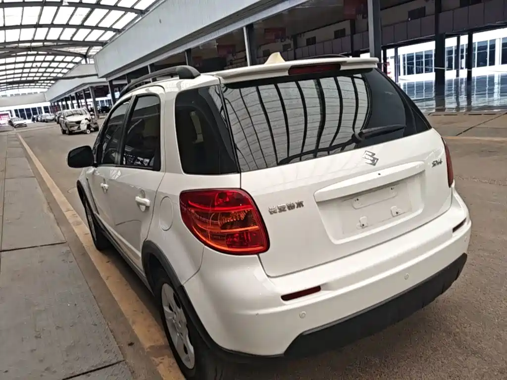 Suzuki SX4 2018 — фото 5