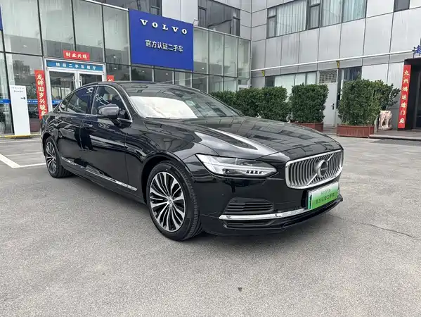 Volvo S90 Plug-In Hybrid 2024