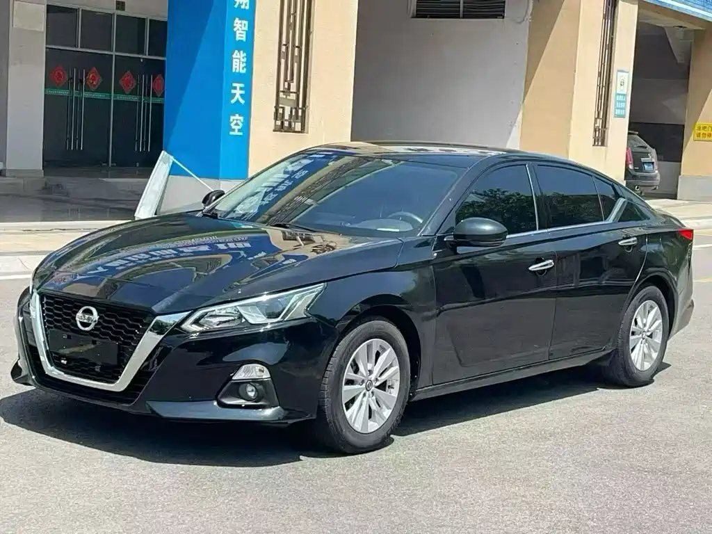 Nissan Teana 2022