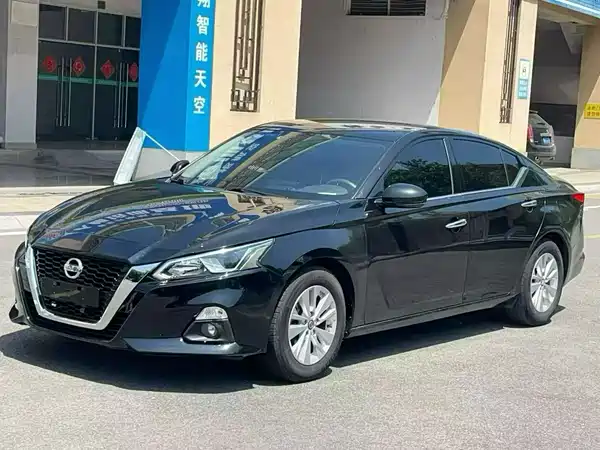 Nissan Teana 2022