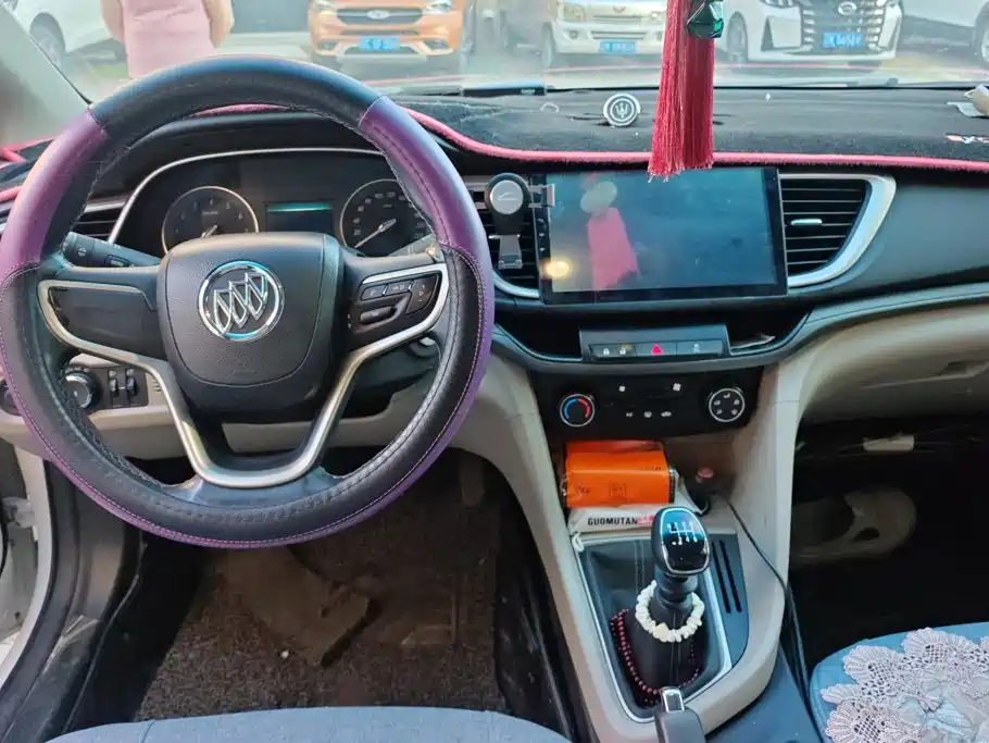 Buick Excelle 2018 — фото 12