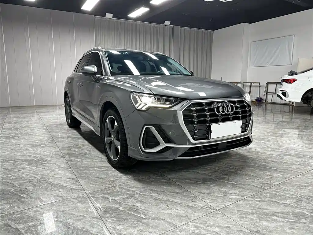 Audi Q3 2022 — фото 3