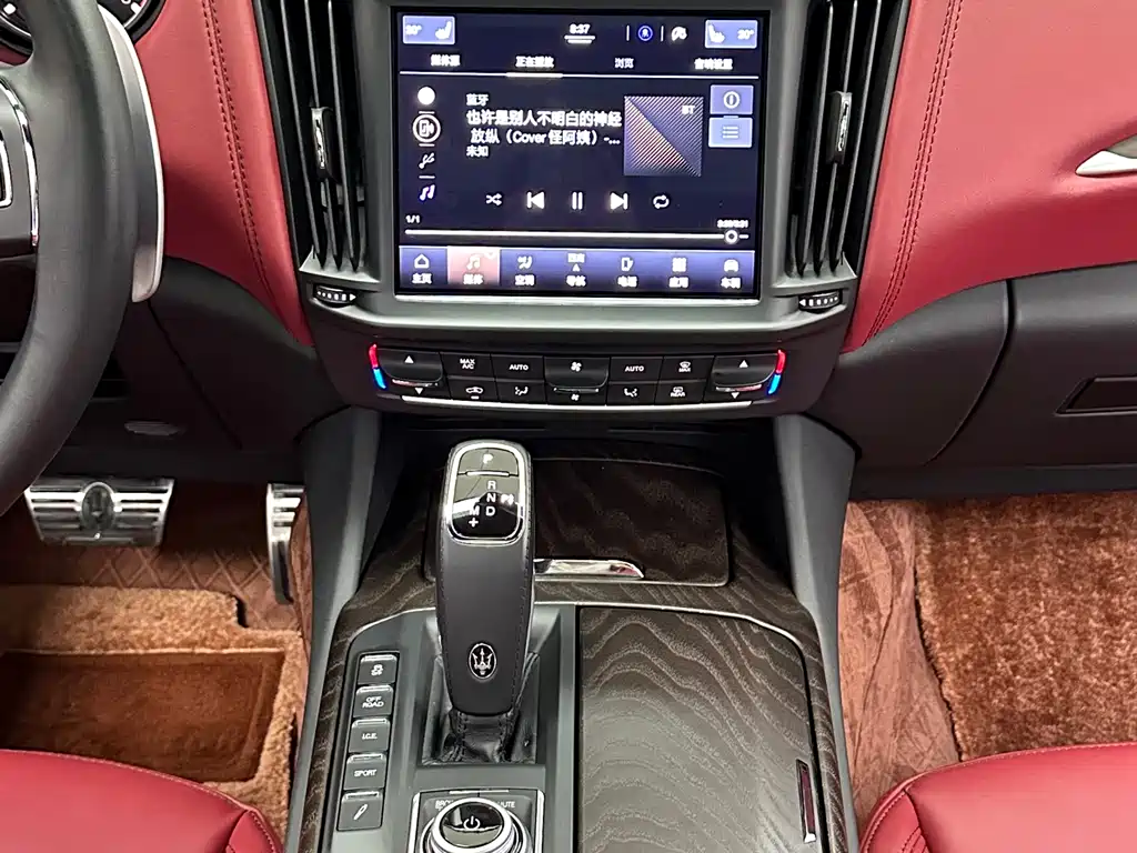 Maserati Levante 2022 — фото 15
