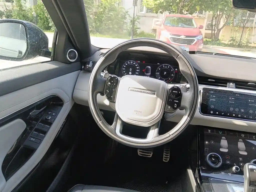 Land Rover Evoque 2019 — фото 11