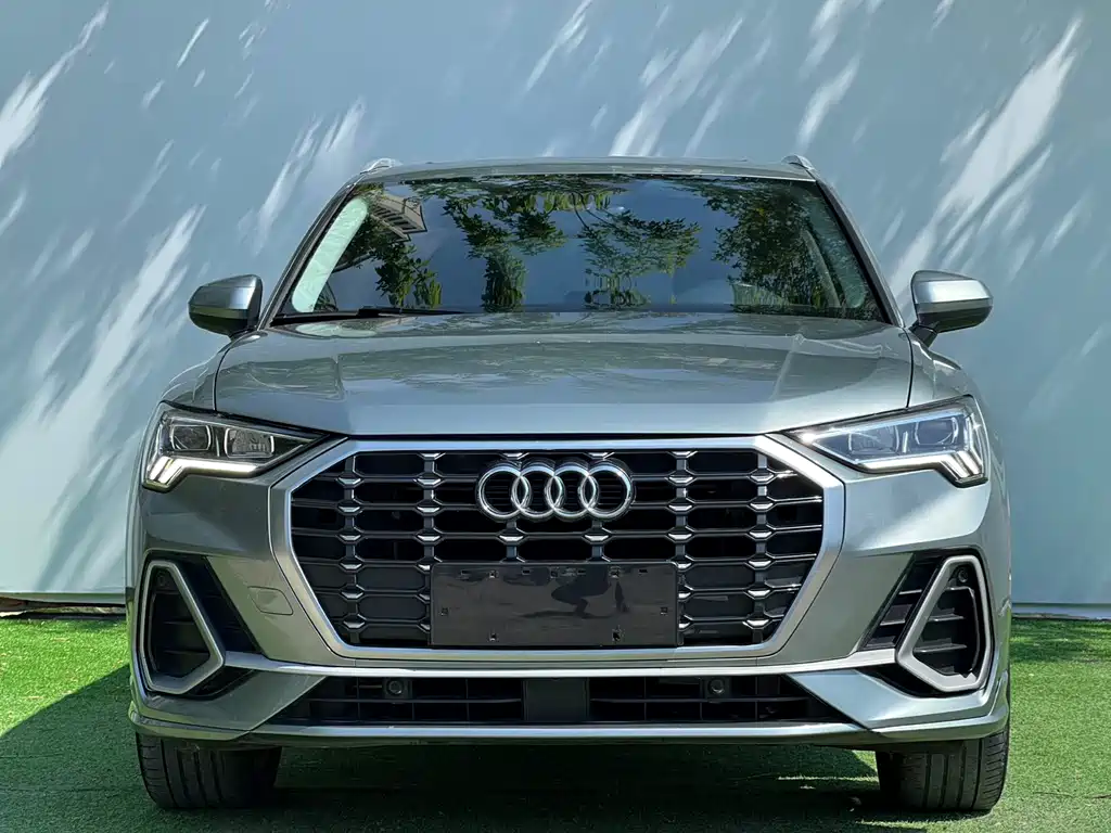 Audi Q3 2022 — фото 2