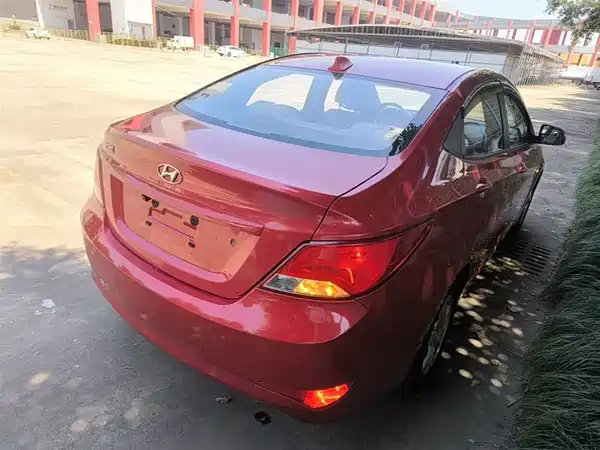 Hyundai Accent 2014
