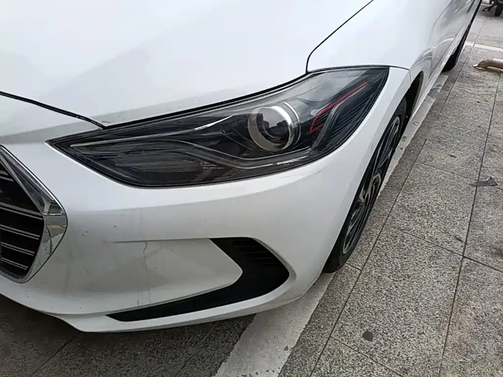 Hyundai Elantra 2020 — фото 24