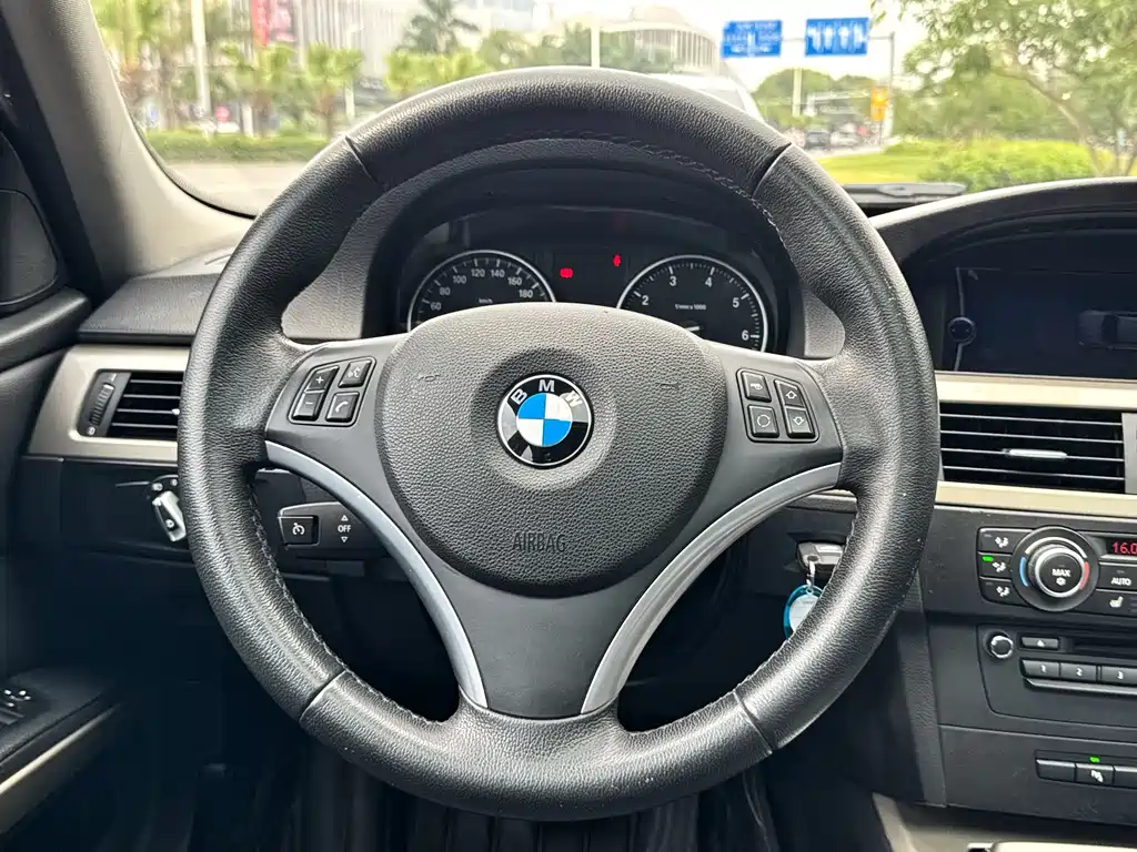 BMW 3 Series 2012 — фото 13