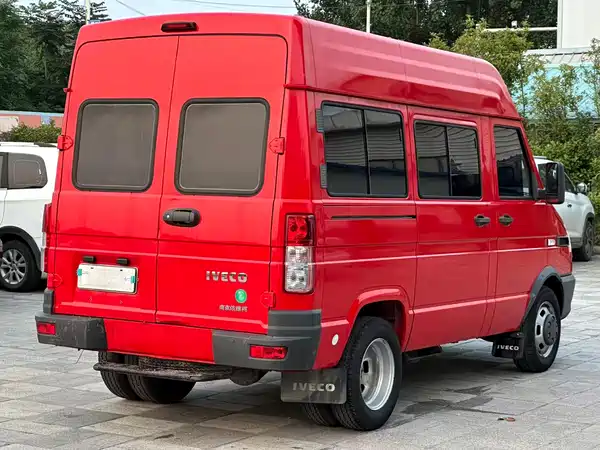 Iveco Proud 2023