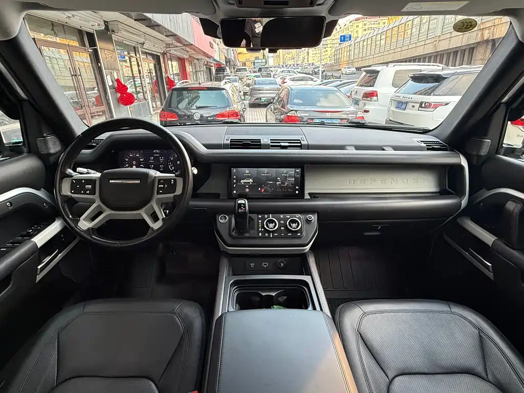 Land Rover Defender 2020 — фото 10