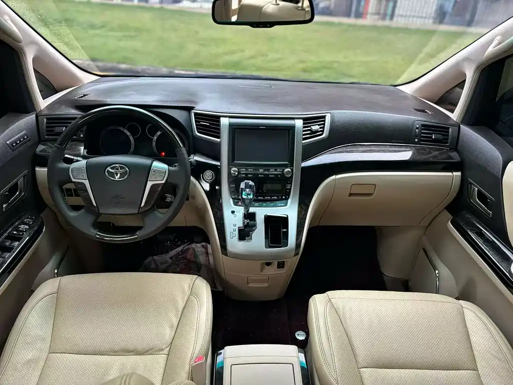 Toyota Alphard 2012 — фото 6